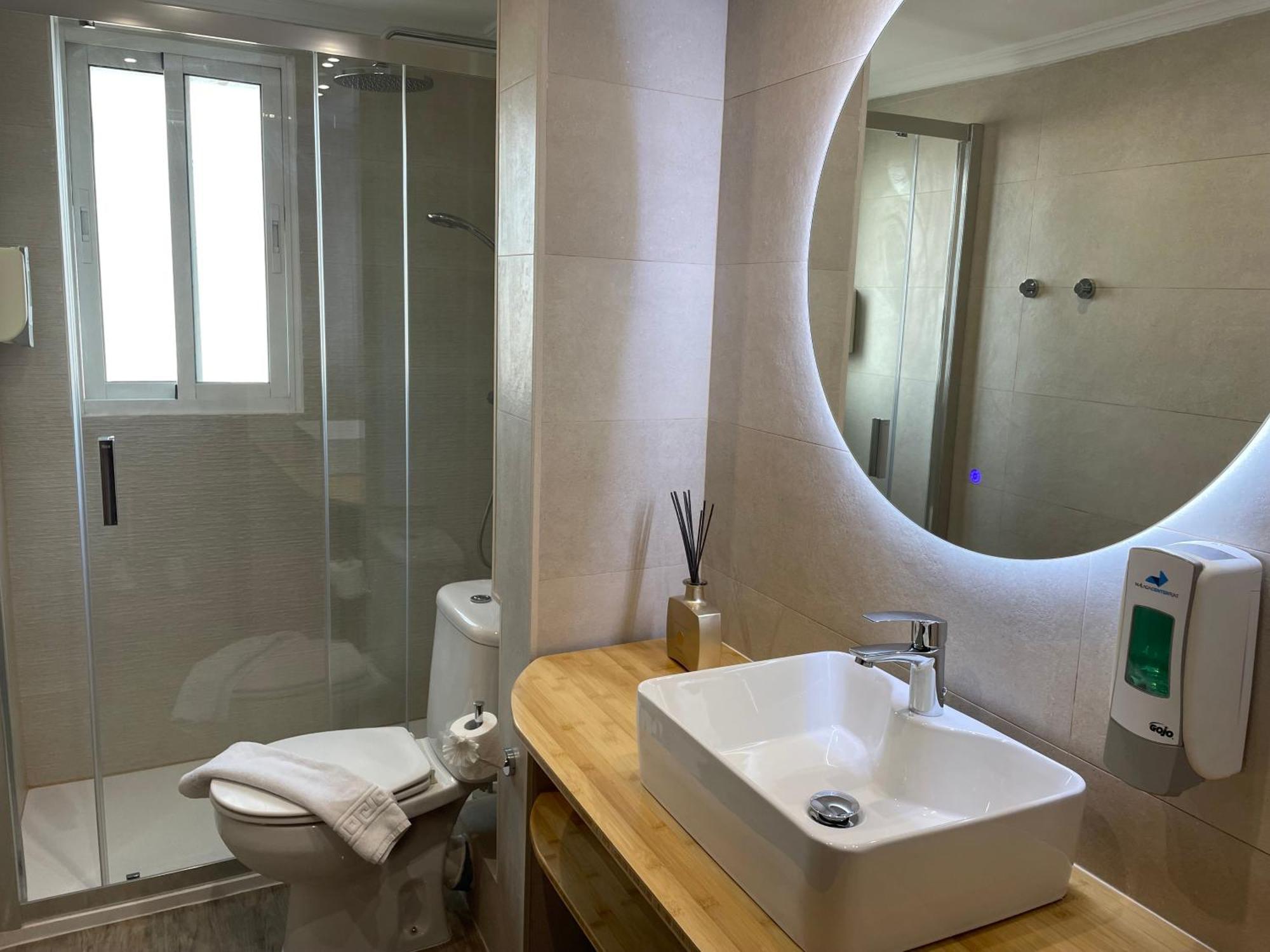 Malaga Center Flat Hospitality Apartment ภายนอก รูปภาพ