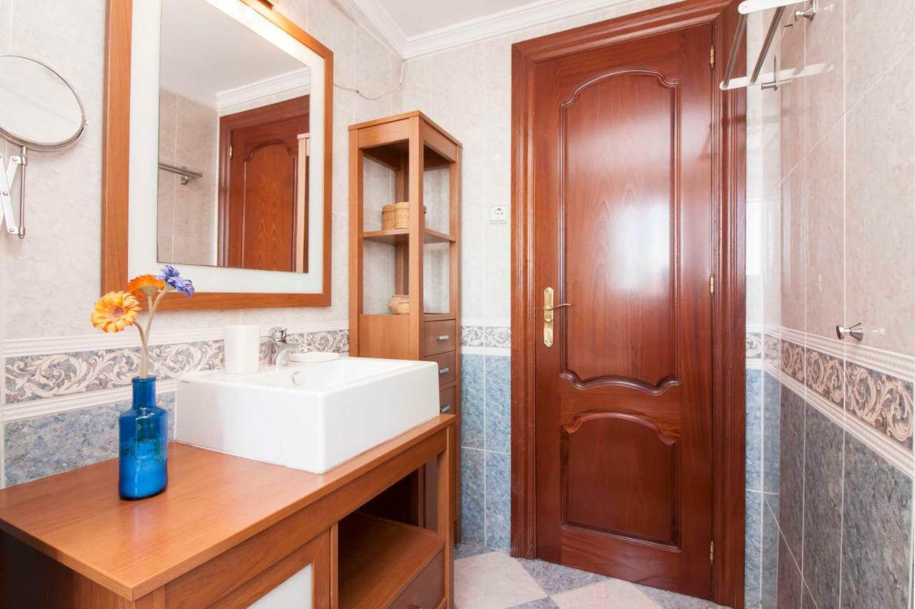 Malaga Center Flat Hospitality Apartment ภายนอก รูปภาพ